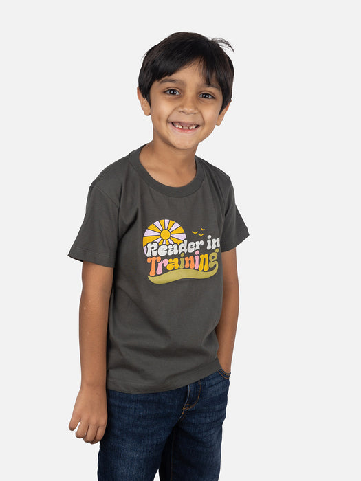 Reader in Training kids' t-shirt